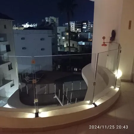 Anamor 408 Apartment