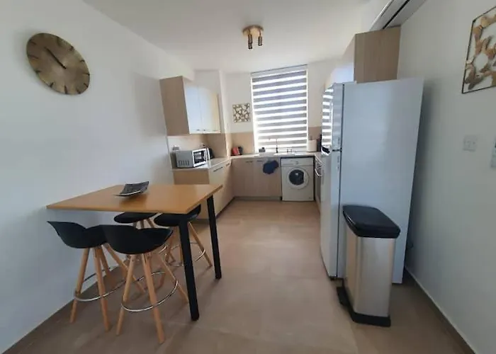 Anamor 408 לרנקה