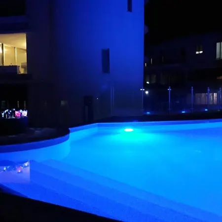 Anamor 408 Apartment *